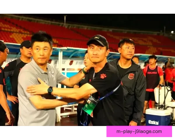 赵明剑大连英博冲超关键战送助攻展现老将坚守与价值 赵明剑大连英博冲超关键战送助攻展现老将坚守与价值